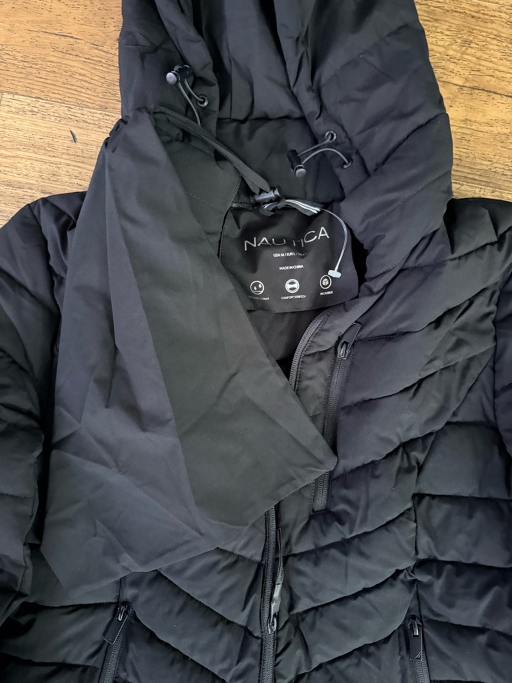 Nautica women’s Black Quilted Hooded Puffer Jacket - Picture 4 of 6